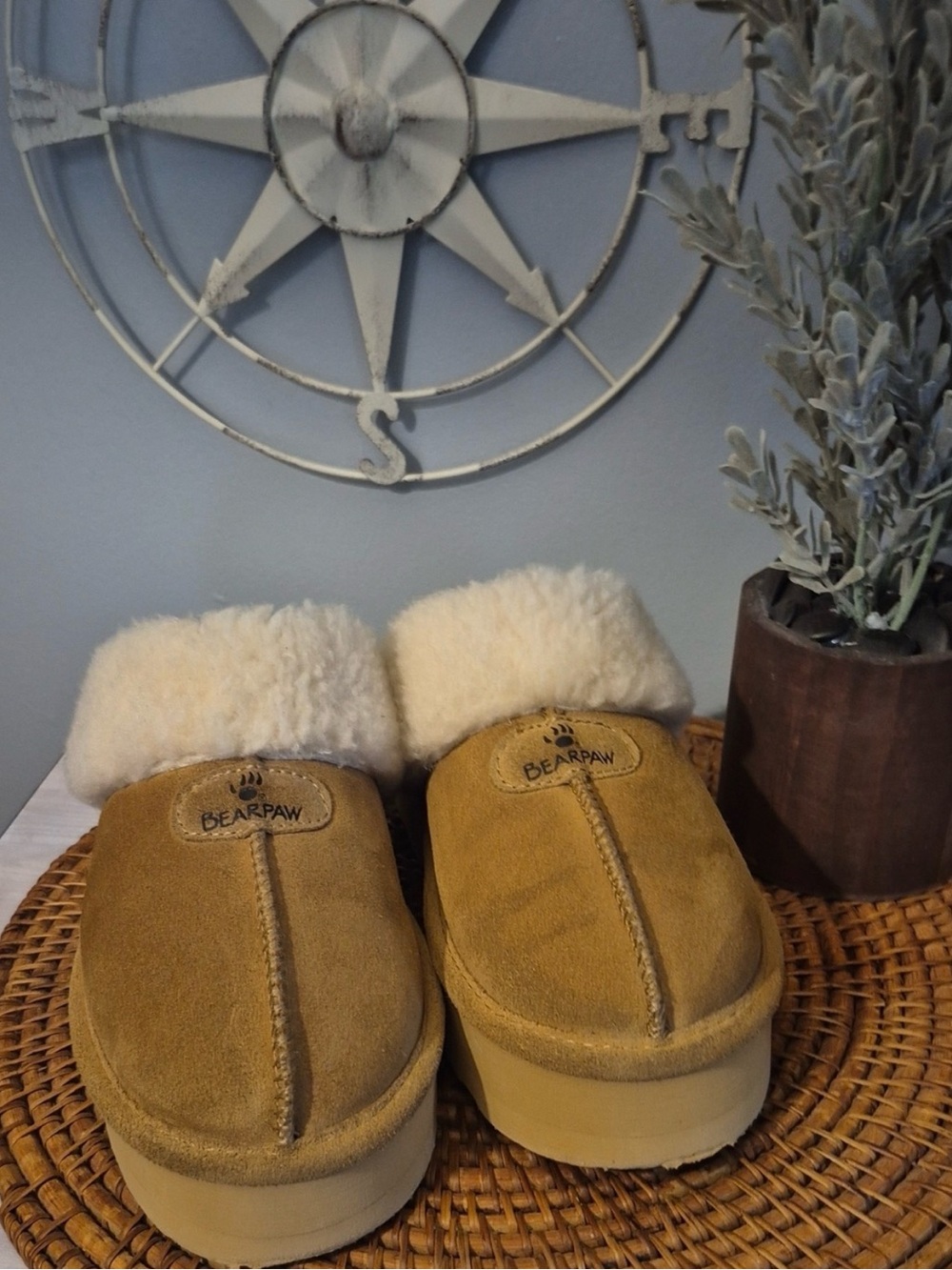 BearPaw Women's Tan Shearling-Lined Slipper Clogs - Picture 1 of 5